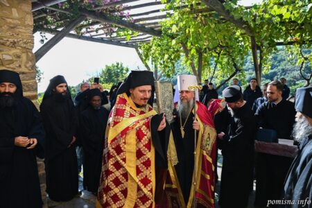 Молитва за Україну на Афоні: візит Митрополита Епіфанія до монастиря Ставронікіта
