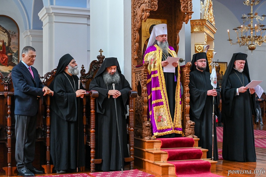Молитва Митрополита Епіфанія на Афоні: віра сильніша за зло