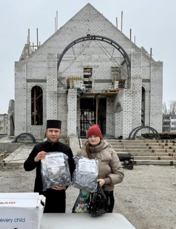 «Диво приходить тихо»: у Дніпрі підтримали родини з немовлятами
