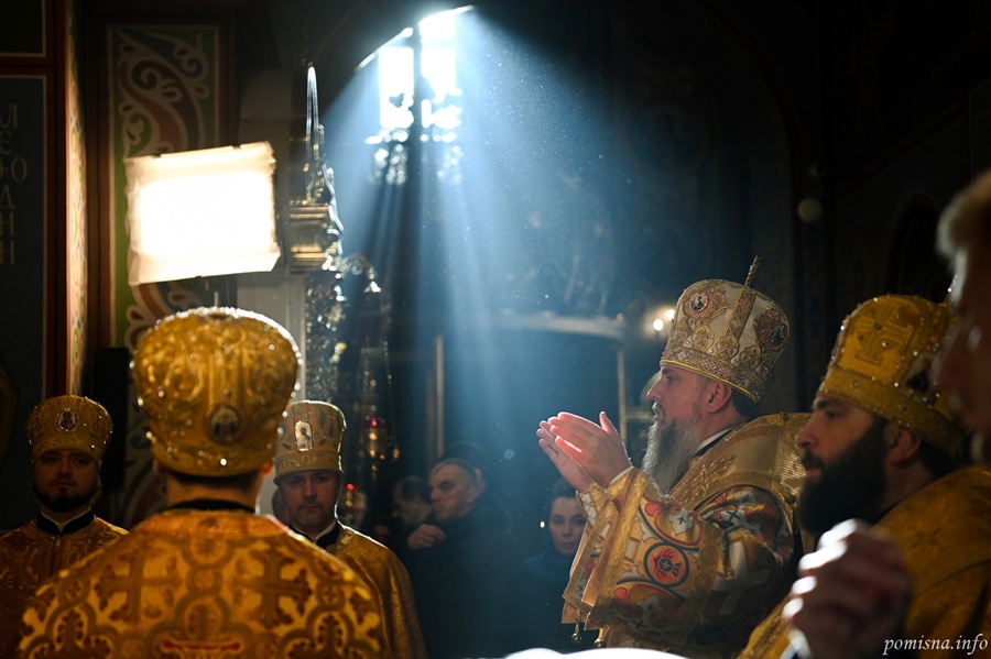 Молитва за перемогу: у Києві відслужено недільну Літургію