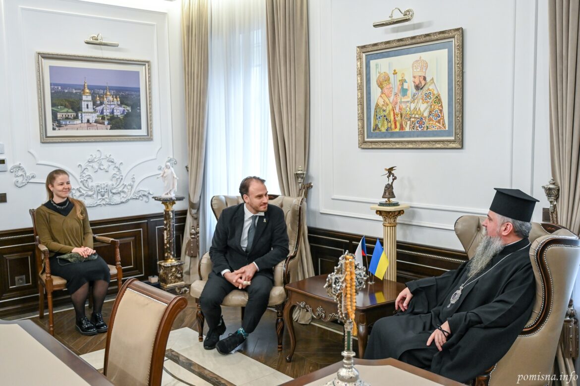 Єдність заради миру: Митрополит Епіфаній прийняв Посла Чеської Республіки