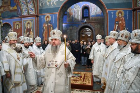 У Києві відбулася святкова літургія до Собору Архістратига Михаїла