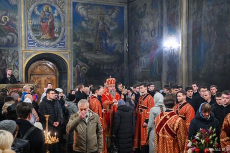 У Михайлівському Золотоверхому відбулося Всенічне бдіння до дня святої Варвари