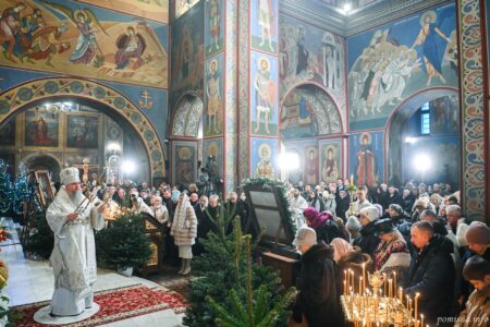 Світло Вифлеєму над Києвом: різдвяна молитва за Україну у Михайлівському соборі
