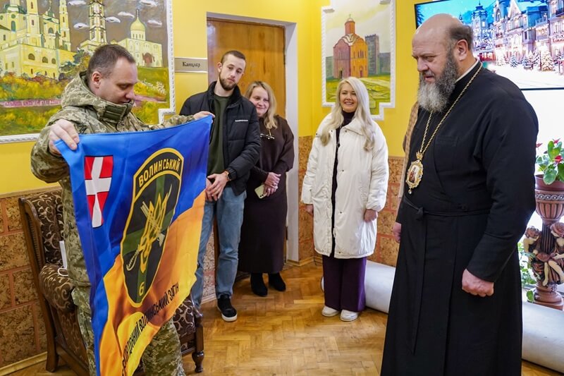 Різдвяна молитва у звуках: Нацгвардія привітала Волинську єпархію