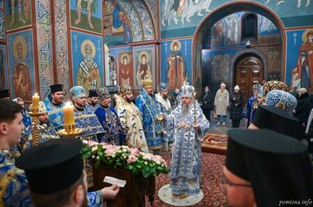 Світло Стрітення у серці столиці: Всенічне бдіння у Золотоверхому соборі