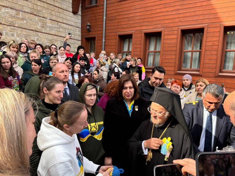 У Стамбулі родини українських захисників звернулися до світового православ’я