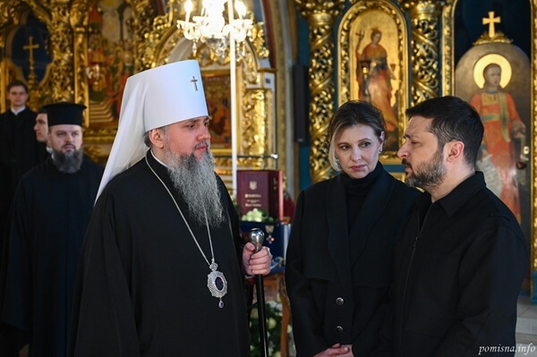 Президент України віддав останню шану Патріарху Філарету