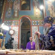 Митрополит Епіфаній: ми молимося за живу душу