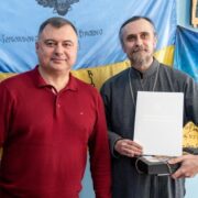 22 автомобілі для захисників: у Михайлівському монастирі відбулася передача транспорту