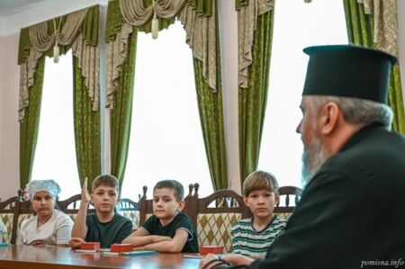 Діти незламної України: у Києві відбулася зустріч Митрополита Епіфанія з учнями з Бородянки