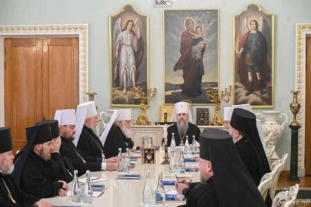 Історичне рішення ПЦУ: митрополит Євген Гакман офіційно став святим